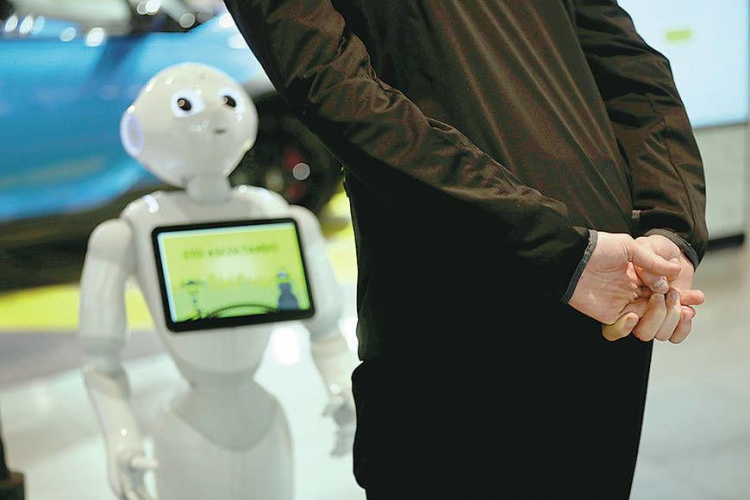 Best Practices and Examples For Developing AI-Powered Concierge App