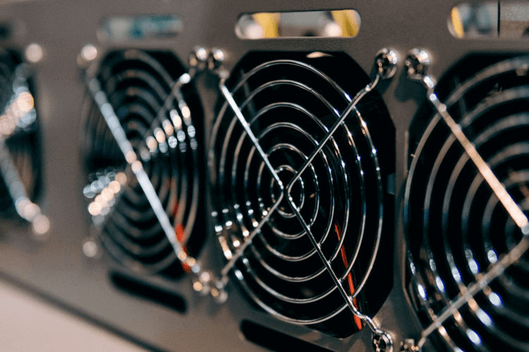 Bitmain Presents Antminer 17 Models While Having an Ongoing Conflict Inside Company